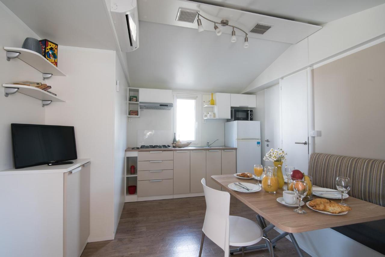 Salve Croatia Mobile Homes In Amadria Park Trogir Seget Vranjica Bagian luar foto